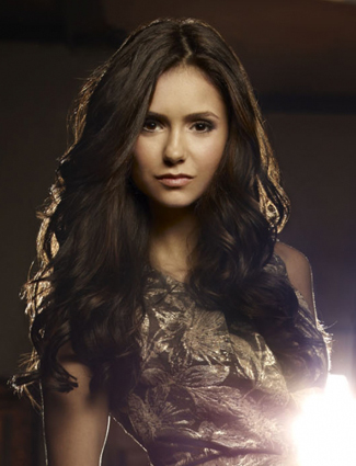 Elena Gilbert และ Catherine รับบทโดย Nina Dobrev 